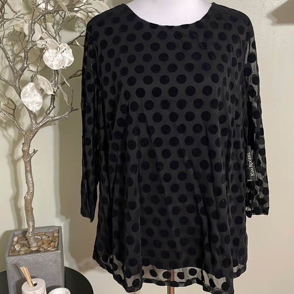 KIM ROGERS CURVY LACE BLOUSE - Picture 1 of 6